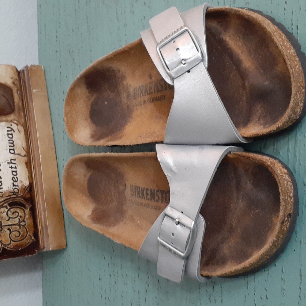 BIRKENSTOCK SANDALS SZ 37 EUR